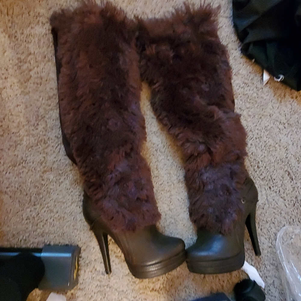 Shoe